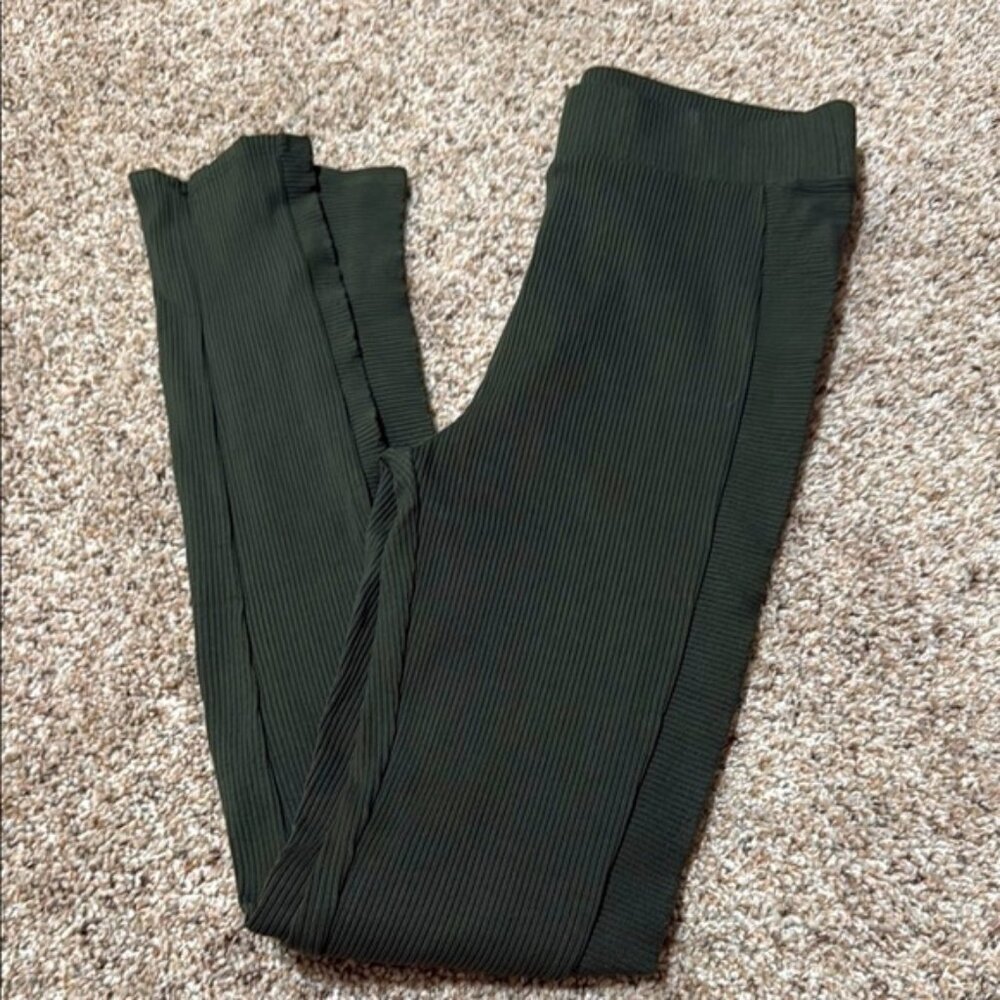 NWOT Naked Wardrobe Olive Green Sculpting Ribbed Leggings